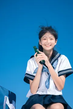 [YITUYU艺图语]2023.05.25 海边JK 刺球老兮[21+1P/181MB] - 2