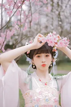[YITUYU艺图语]2023.05.25 少女与樱花 breezyzm[25+1P/207MB] - 1