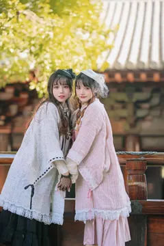 [YITUYU艺图语]2023.05.26 西洋姐妹花 兔子Zzz不吃胡萝卜[34+1P/421MB] - 2