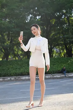 精选街拍作品 NO.6960 肉丝大长腿果果[265P/372MB] - 3