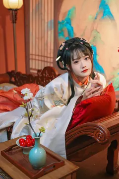 [YITUYU艺图语]2023.05.29 小轩窗，正梳妆 兔子Zzz不吃胡萝卜[38+1P/441MB] - 1