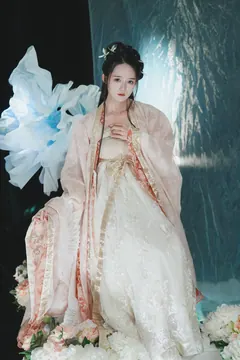 [YITUYU艺图语]2023.05.30 寄明月 兔子Zzz不吃胡萝卜[38+1P/431MB] - 4