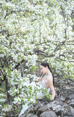[YITUYU艺图语]2023.05.31 花季 薇薇[33+1P/657MB] - 2