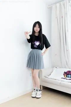 勿恋传媒 NO.2707 萌萌-板鞋、纯白棉袜、薄白丝[190P/1V/5.76GB] - 2