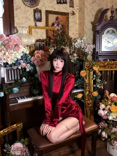 麻薯好吃 NO.004 – 酒红礼赞[47P/521MB] - 2