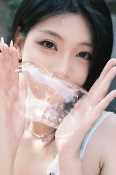 [YITUYU艺图语]2023.06.09 她夏了夏天 余君[25+1P/230MB] - 1