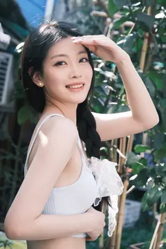 [YITUYU艺图语]2023.06.09 她夏了夏天 余君[25+1P/230MB] - 2