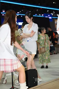 精选街拍作品 NO.7007 美腿邻家女孩[60P/76MB] - 4