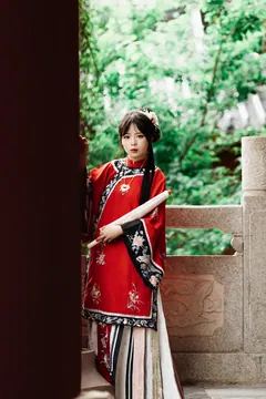 [YITUYU艺图语]2023.06.12 春闺 是小白噢[20+1P/306MB] - 2