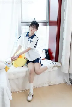 勿恋传媒 NO.2723 雪芽-板鞋、白棉袜、薄肉丝[152P/1V/4.36GB] - 2