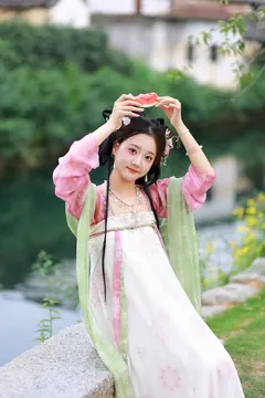 [YITUYU艺图语]2023.06.21 江南夏日 柚二白白[28+1P/187MB] - 3