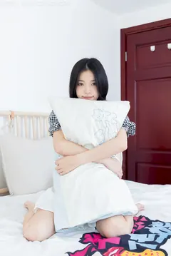 勿恋传媒 NO.2727 茯苓-板鞋、纯白棉袜、裸足[200P/1V/4.68GB] - 4