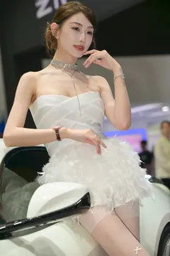精选街拍作品 NO.7064 丝袜美腿珍妮[269P/371MB] - 3