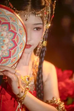 [YITUYU艺图语]2023.07.02 倾城 酸辣湯兒[33+1P/711MB] - 1