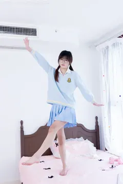 勿恋传媒 NO.2737 雪芽-板鞋、白棉袜、裸足、jk至服[155P/1V/3.44GB]