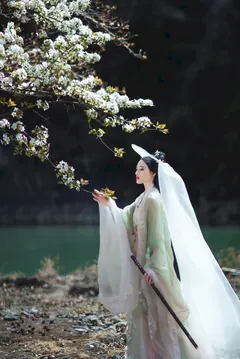 [YITUYU艺图语]2023.07.05 梨花意 薇薇[37+1P/756MB]
