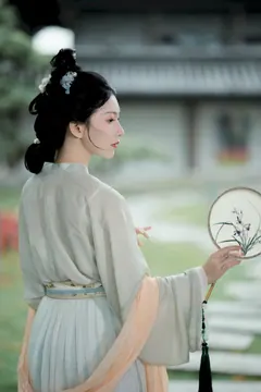[YITUYU艺图语]2023.07.07 雨打芭蕉 芙蕖尚盈[25+1P/395MB] - 4