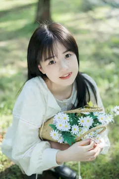 [YITUYU艺图语]2023.07.10 闲逛的意义 小怡美眉cute[26+1P/259MB] - 1