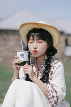 [YITUYU艺图语]2023.07.11 草原的夏日 蓝胖子[35+1P/129MB] - 1