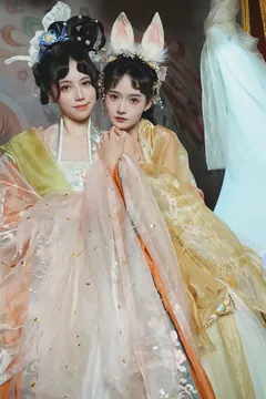 [YITUYU艺图语]2023.07.14 兔子Zzz不吃胡萝卜 贰加六[27+1P/333MB]