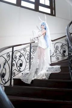 Mercurius-i (露) NO.001 – 碧蓝航线 花园 白雪之仪[35P/485MB] - 2