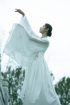 [YITUYU艺图语]2023.07.21 天青色等烟雨 林林[25+1P/368MB] - 2