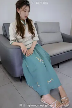 绮梦摄影 2025.03.11 NO.199 婷婷 珍藏无修无水印版[587P/2V/16.4GB] - 2