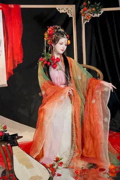 [YITUYU艺图语]2023.07.25 十二花神之石榴花神 Tifa丁小妮[39+1P/636MB] - 1