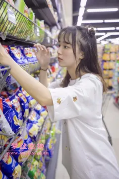 [MSLASS梦丝女神]2019.05.02  超市的吃货少女 玥玥 [67P/385M] - 3