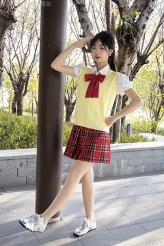 足愉心 NO.132 婉宁（搭配：运动鞋、肉色丝袜）[115P/2V/11.2GB] - 2