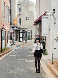 半半子 NO.085 – 蔚蓝档案 调月莉音 至服x竞泳[64P/5V/634MB]