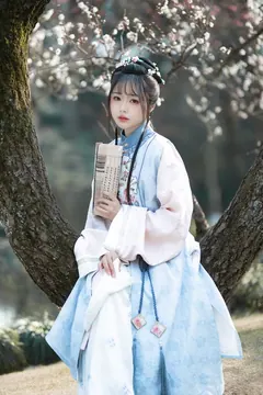 [YITUYU艺图语]2023.08.14 黛玉 云云的黑眼圈儿[19+1P/311MB] - 2