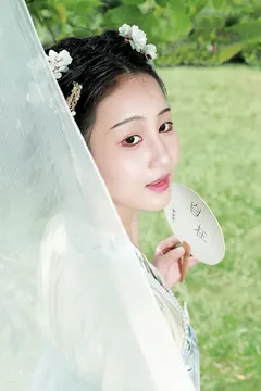 [YITUYU艺图语]2023.08.15 石榴姑娘 搽小兔[58+1P/469MB] - 1