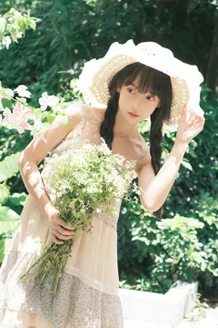 [YITUYU艺图语]2023.08.20 像夏天又像秋天 可爱周zz[21+1P/309MB]
