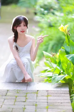 [YITUYU艺图语]2023.08.21 初夏 暮烟色CC[27+1P/382MB] - 3