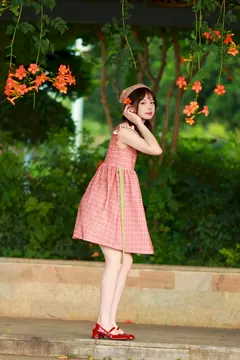 [YITUYU艺图语]2023.09.02 花与少女 暮烟色CC[33+1P/460MB]