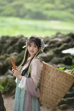 [YITUYU艺图语]2023.09.05 雨中作 小谨[49+1P/881MB] - 3