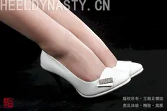 [王朝贵足]0001 室内套图 Lika优雅白色镶钻高跟黑裙超薄肉色透明丝袜B[19P/6MB] - 3