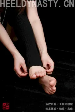 [王朝贵足]0011 室内套图 宣萱长统黑棉袜银色面具冷调小魔女系列B[29P/11MB]