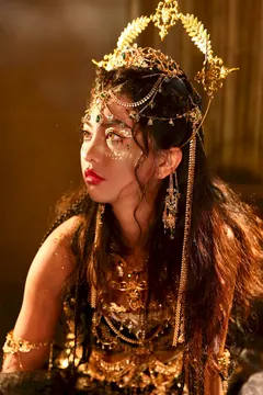 [YITUYU艺图语]2023.08.29 黑金配埃及艳后 kilonova甜腻天意[22+1P/348MB]