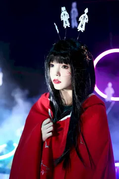 [YITUYU艺图语]2023.08.30 赛博朋克岳绮罗 怀里猫ovo[22+1P/328MB]