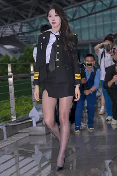 精选街拍作品 NO.7334 至服黑丝[117P/167MB] - 2