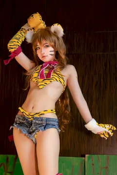 G44不会受伤 NO.158 – Aisaka Taiga 虎虎出虎虎[36P/335MB]