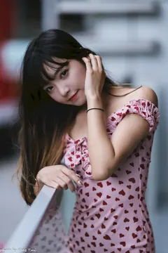 小穎 002 – 信义区[104P/208MB] - 2