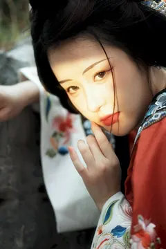 [YITUYU艺图语]2023.09.04 清汉女 月白星稀[22+1P/114MB] - 2
