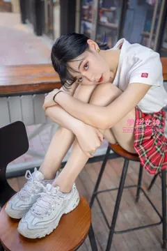 [MSLASS梦丝女神]2019.05.23 可岚 油光丝袜的少女 [74P/911MB] - 2