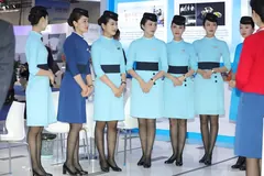 精选街拍作品 NO.7382 气质迷人空乘[207P/263MB]