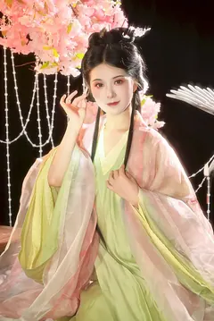 [YITUYU艺图语]2023.09.09 桃花树下 伊伊不想长胖胖[22+1P/400MB] - 3
