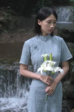 [YITUYU艺图语]2023.09.12 清冷百合 俺是文雯啊[28+1P/246MB] - 2