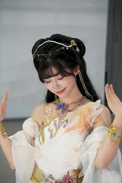 精选街拍作品 NO.7407 白裙甜美十元酱[81P/80MB] - 2